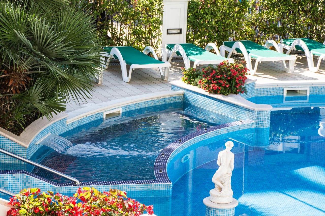 Hotel Miranda Белариа-Игеа Марина Екстериор снимка