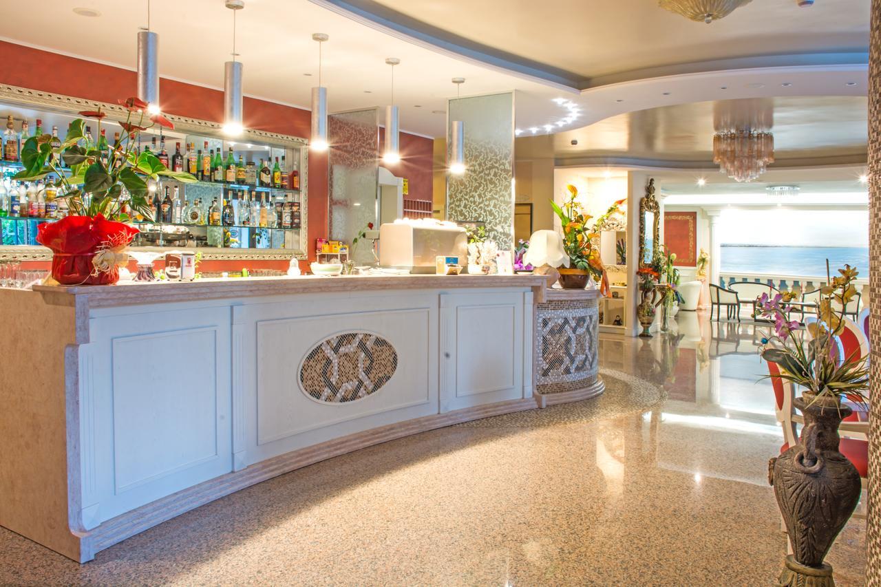 Hotel Miranda Белариа-Игеа Марина Екстериор снимка