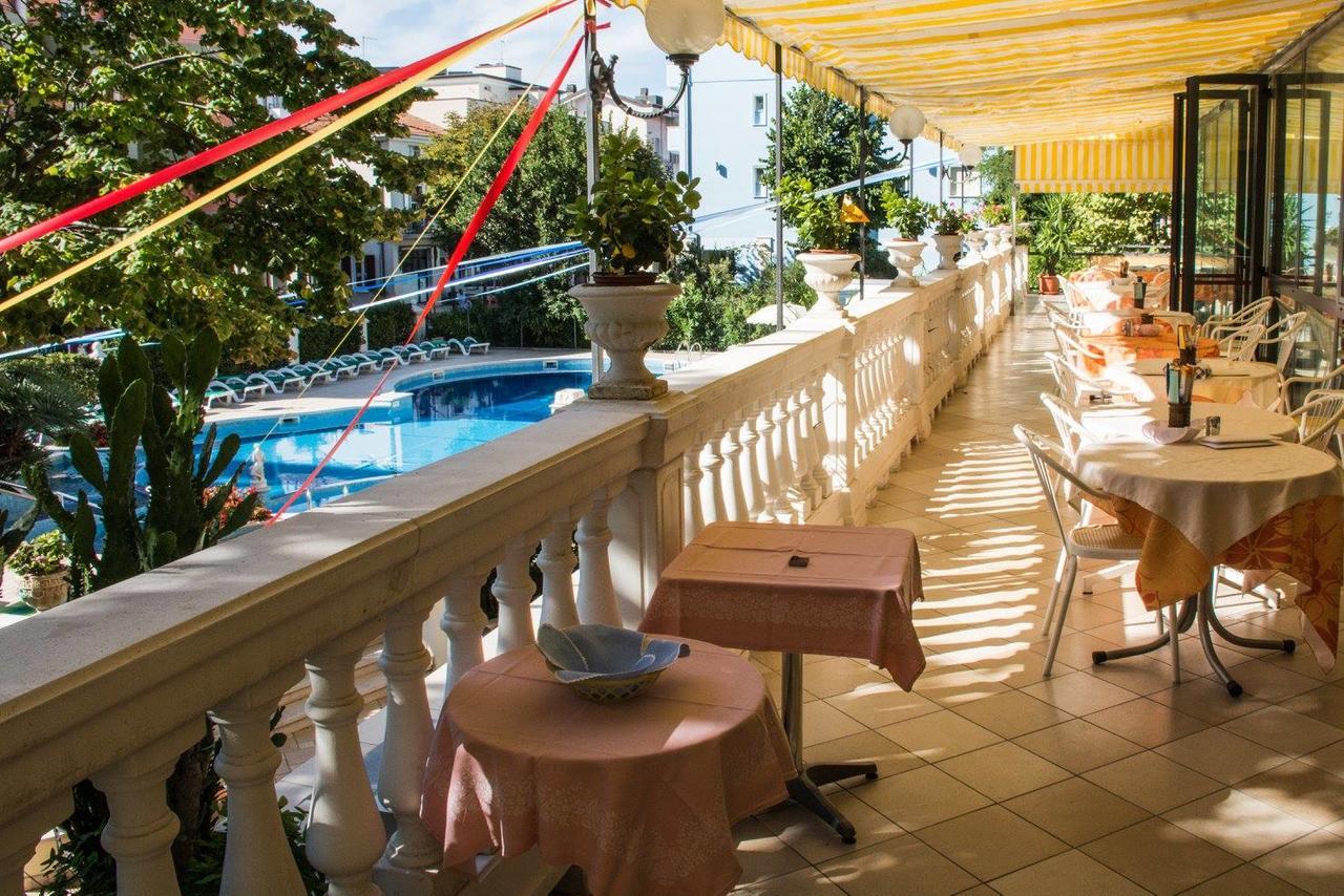 Hotel Miranda Белариа-Игеа Марина Екстериор снимка