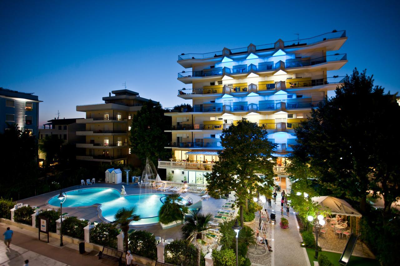 Hotel Miranda Белариа-Игеа Марина Екстериор снимка