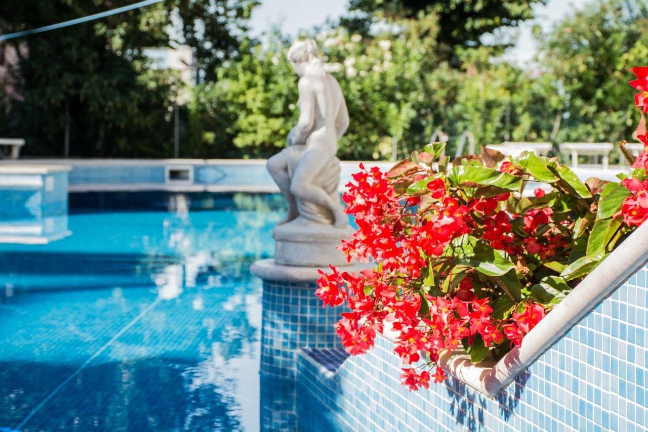 Hotel Miranda Белариа-Игеа Марина Екстериор снимка